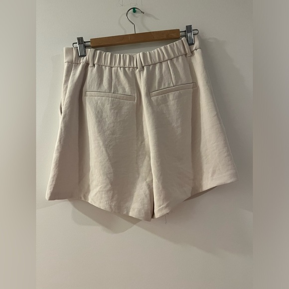 Abercrombie tailored shorts size S - Picture 2 of 3